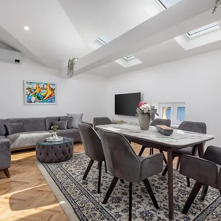 Rosa Apartment