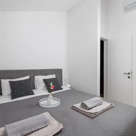 Apartment Rosa *
